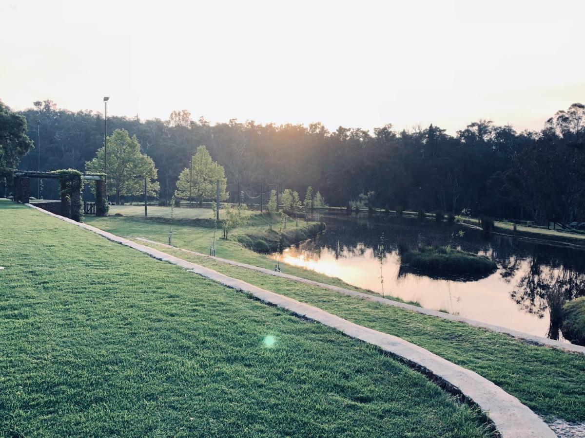 Clover Cottage Country Retreat แมนจิมัป ภายนอก รูปภาพ